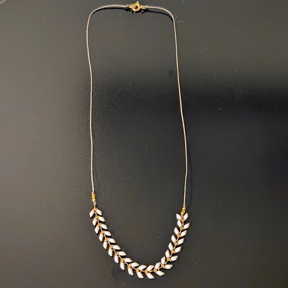 White Enamel Activewear Necklace - Picture 7 of 8